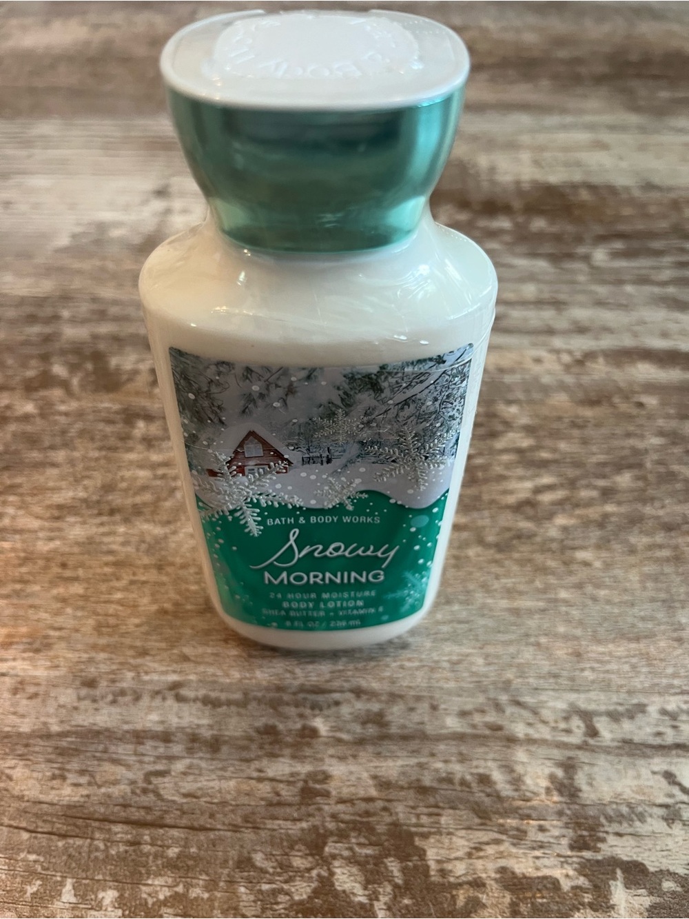 Bath & Body Works Snowy Morning Body Lotion - Green